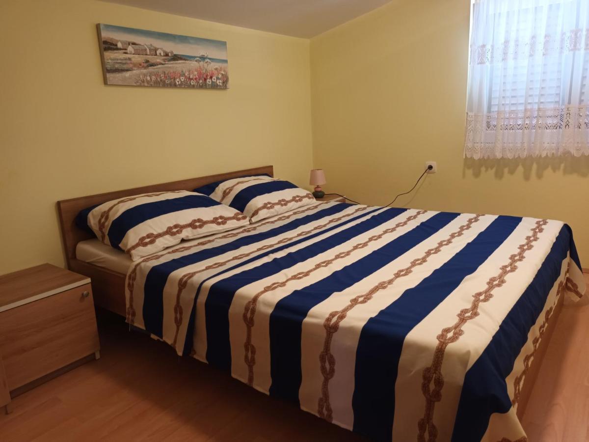 Apartman Zlata Vir Exterior foto