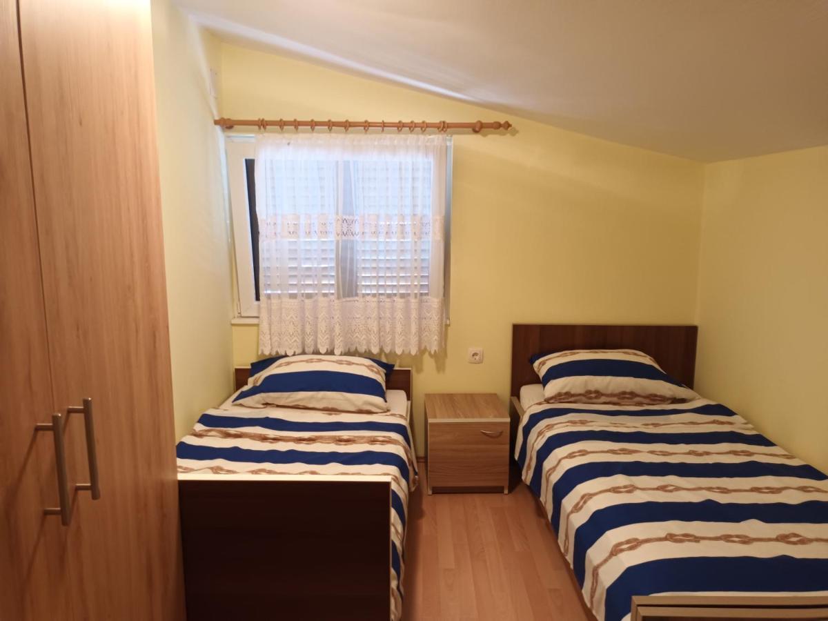 Apartman Zlata Vir Exterior foto