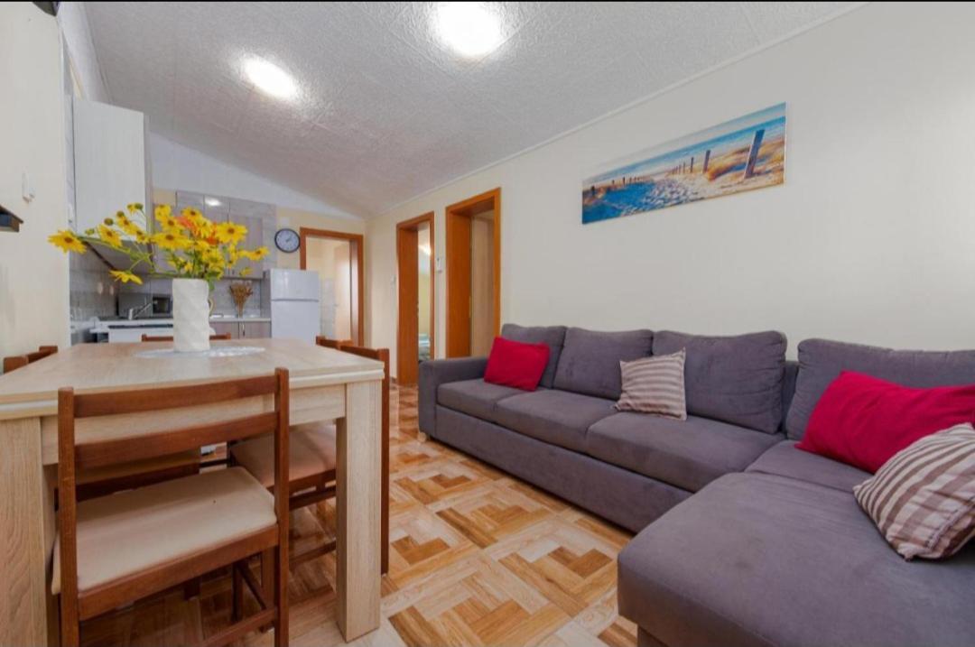 Apartman Zlata Vir Exterior foto