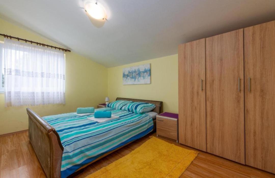 Apartman Zlata Vir Exterior foto