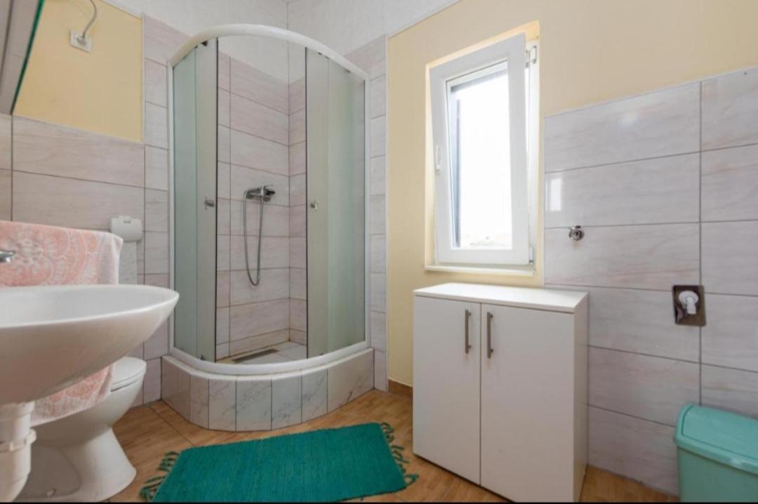 Apartman Zlata Vir Exterior foto